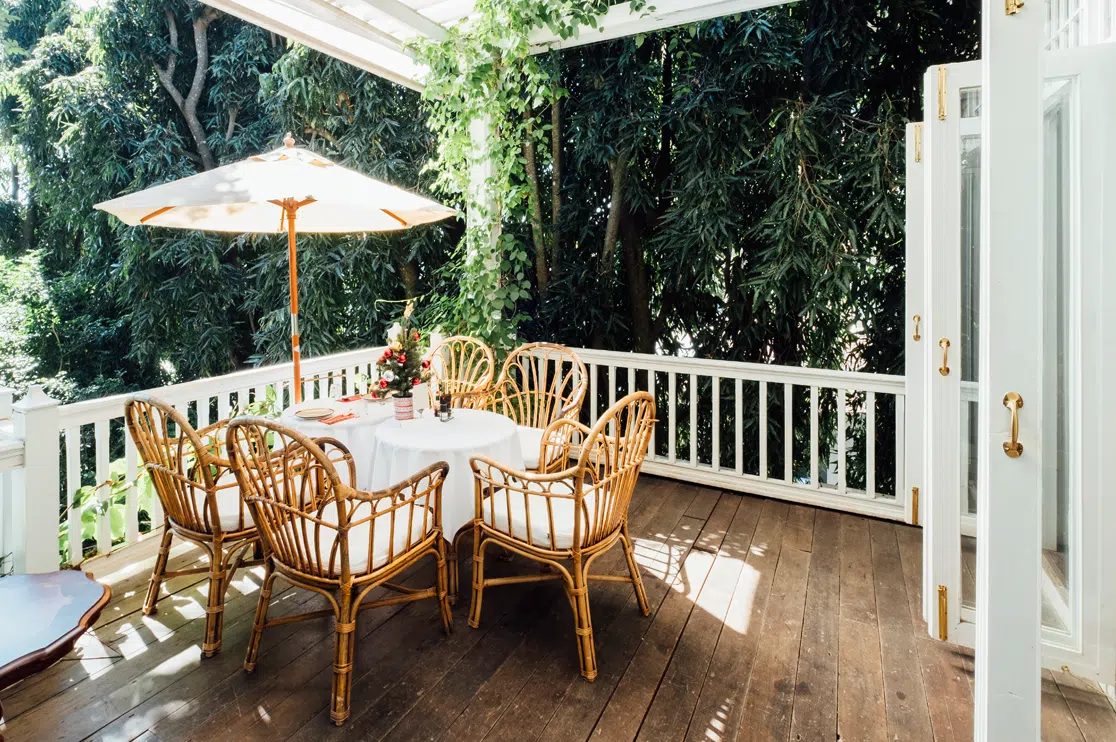 Colonial Style Wood Deck Railings