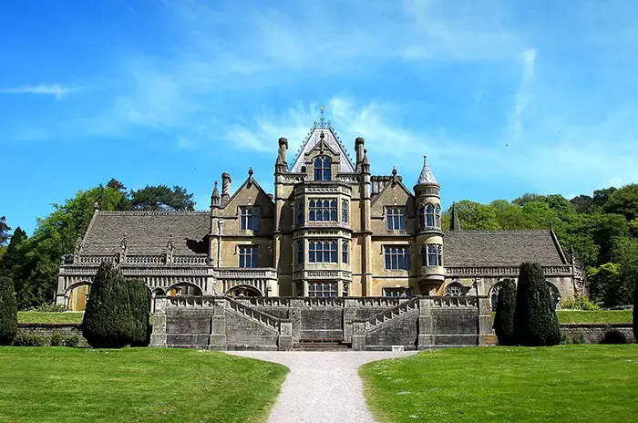Mansion vs McMansion: Is There Really a Difference? Mansion vs McMansion: Is There Really a Difference?